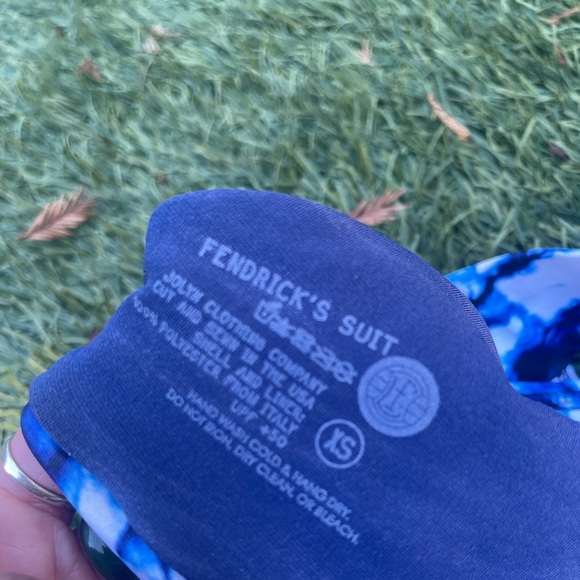 jolyn set - Picture 5 of 5